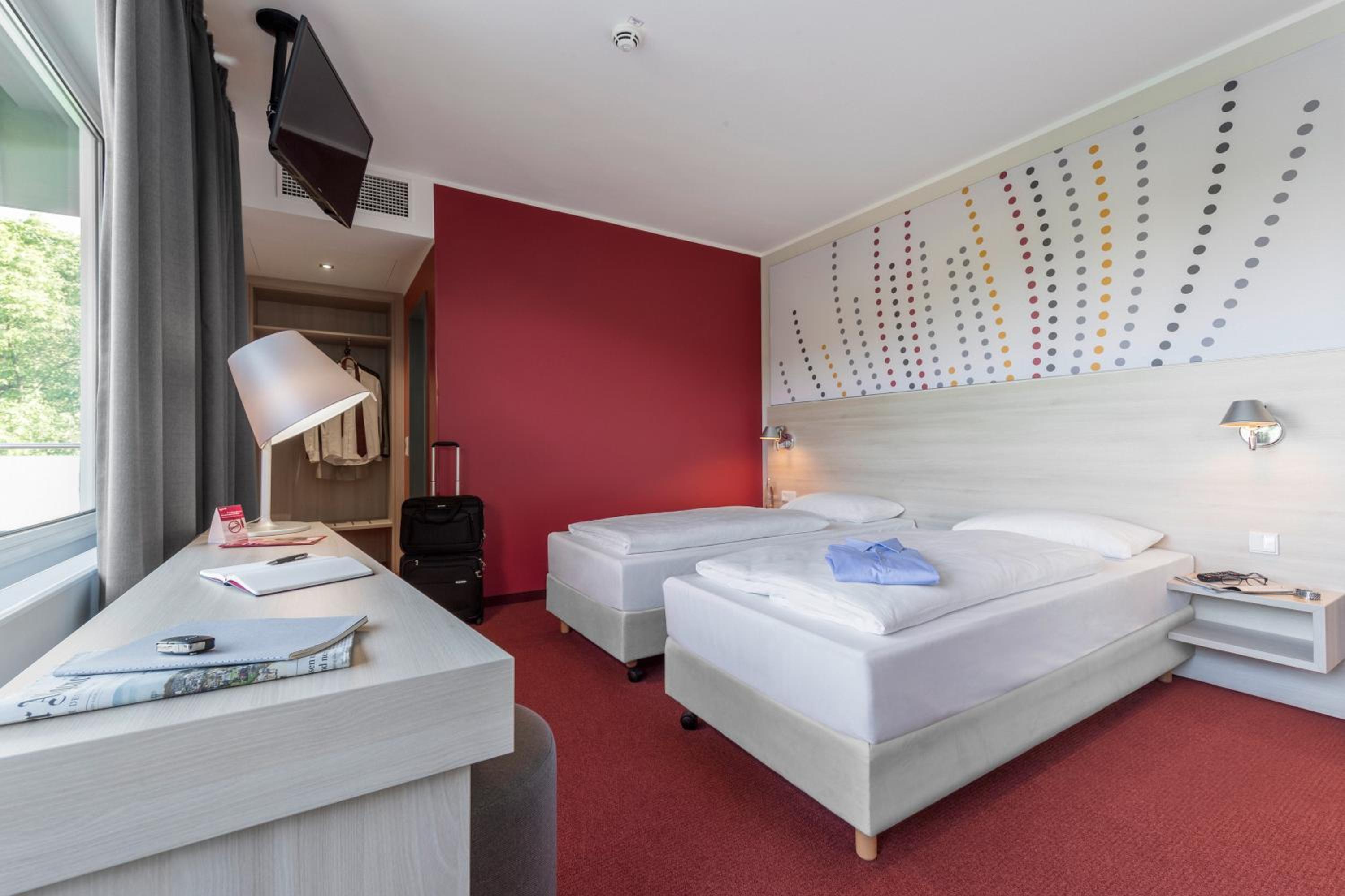 Room, Double Bed
