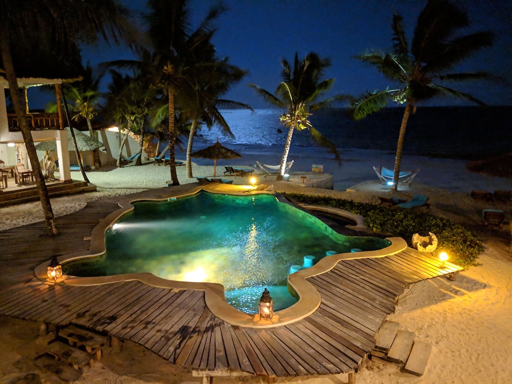 Waterlovers Beach Resort 45/48
