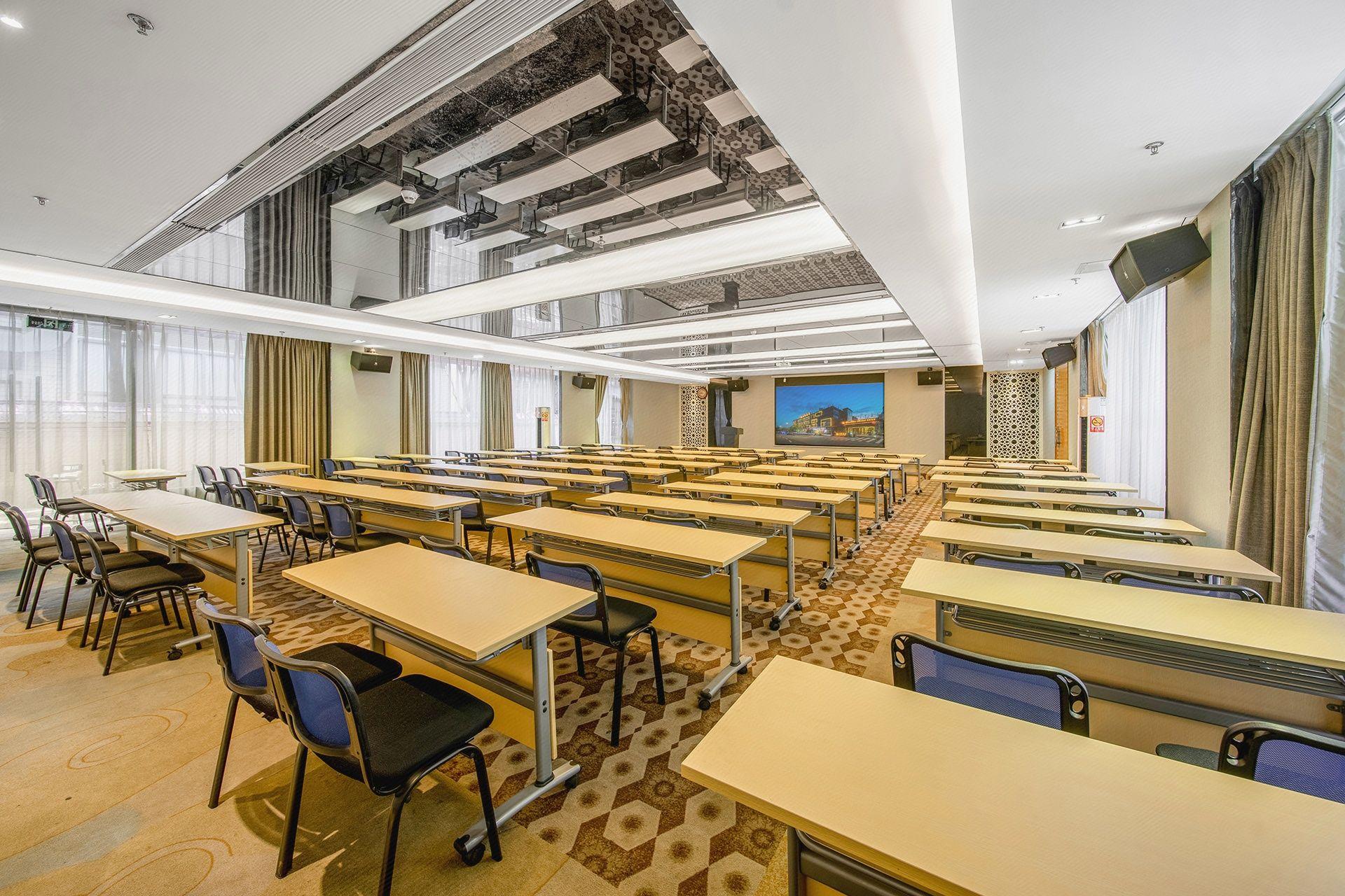Yunzhu No.1 Hotel (Guangzhou Olympic Sports Center, Tianhe Zhucun Metro Station Branch) 21/24