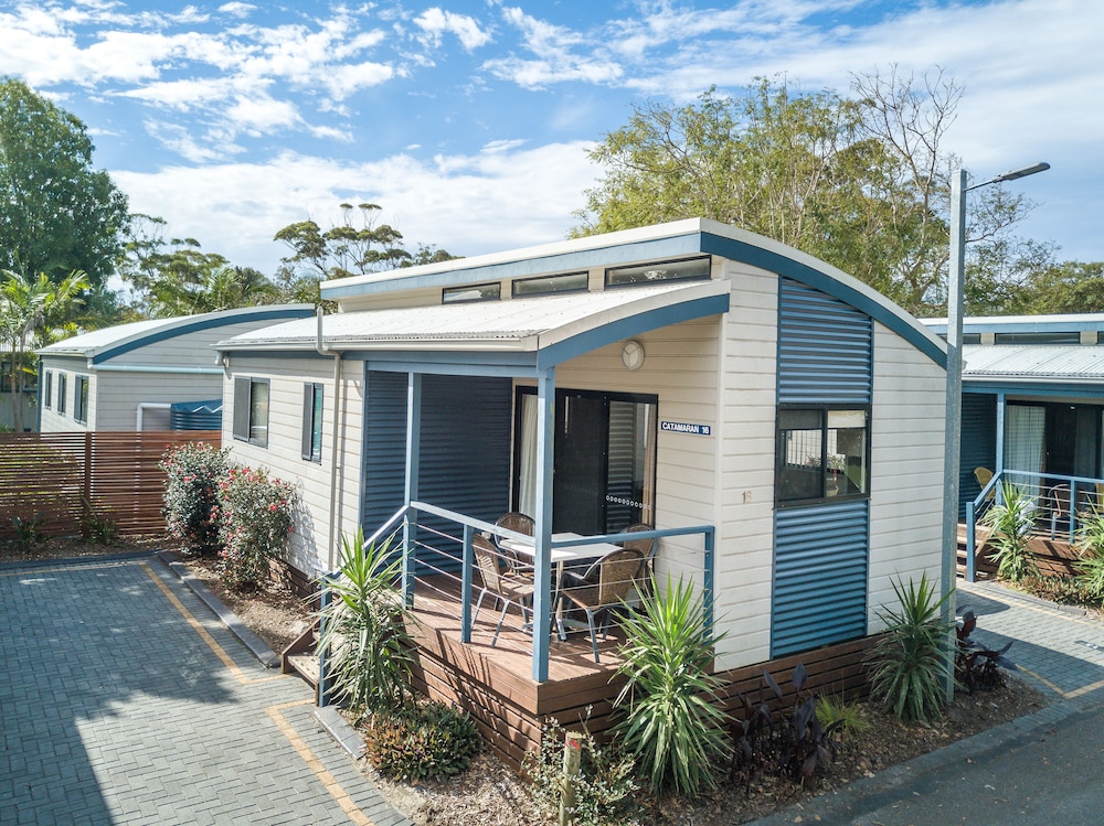 SHOAL BAY HOLIDAY PARK 7/70