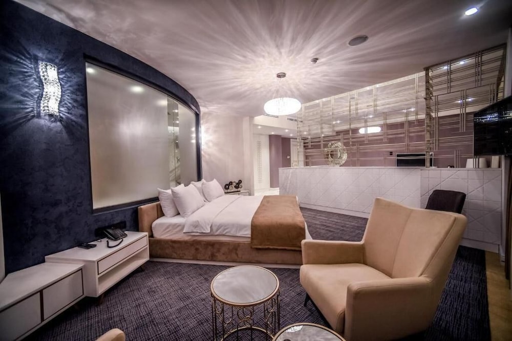 غرفة فاخرة بسرير كينج، Aghababyan S Hotel 4/9