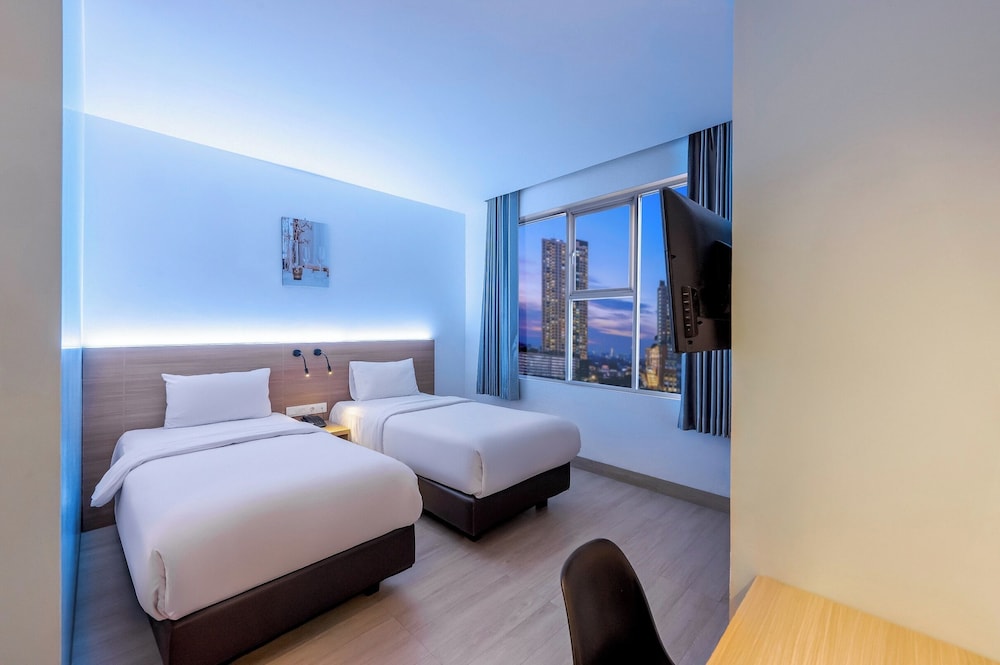 Grand Thamrin Hotel 16/35