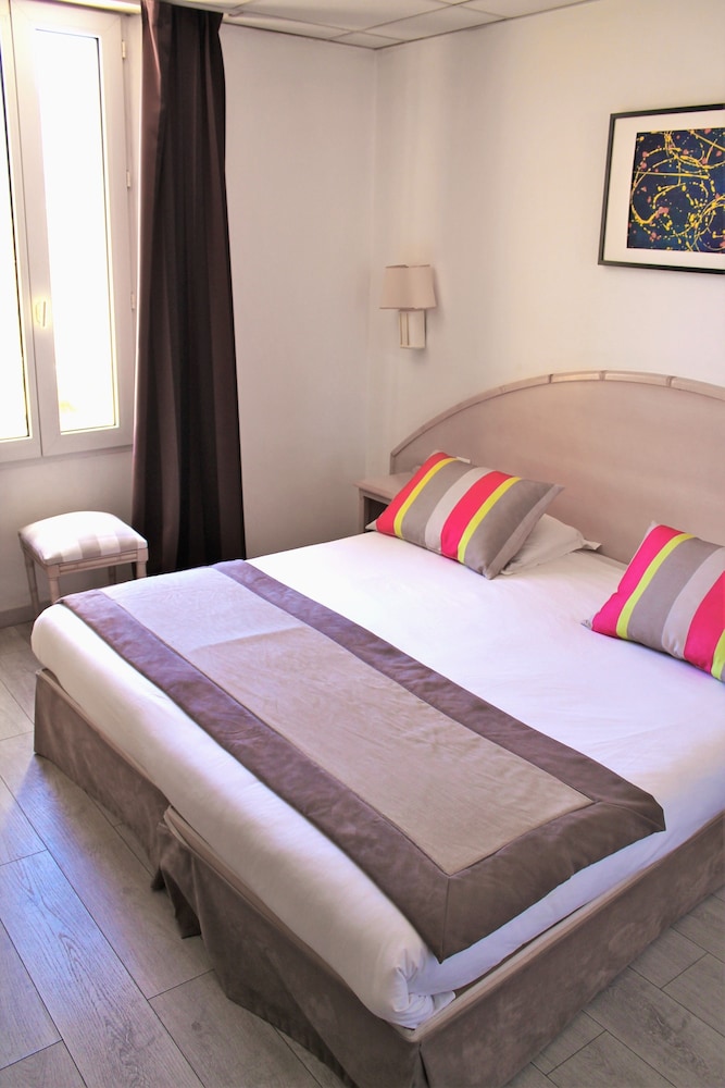 STANDARD, DOUBLE BED