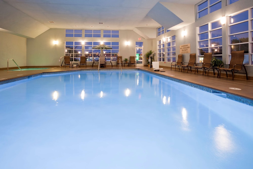Grandstay Hotel Amp Suites 1/53