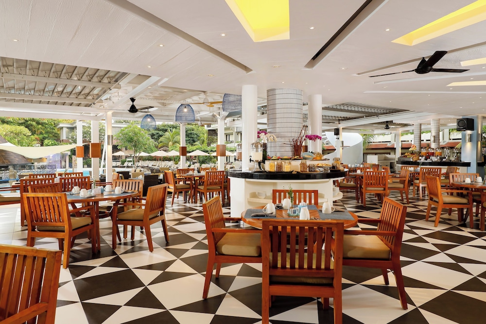 Bali Dynasty Resort 49/64