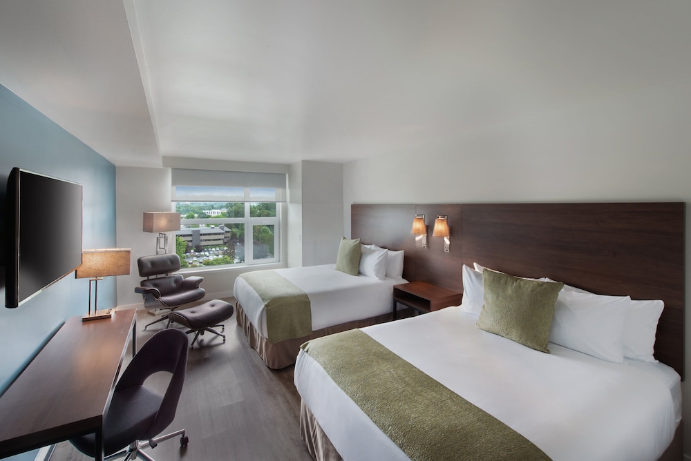 EXECUTIVE, 2 QUEEN BEDS