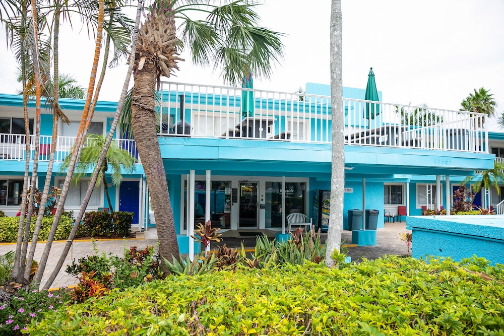 The Bayside Inn Marina 6/68