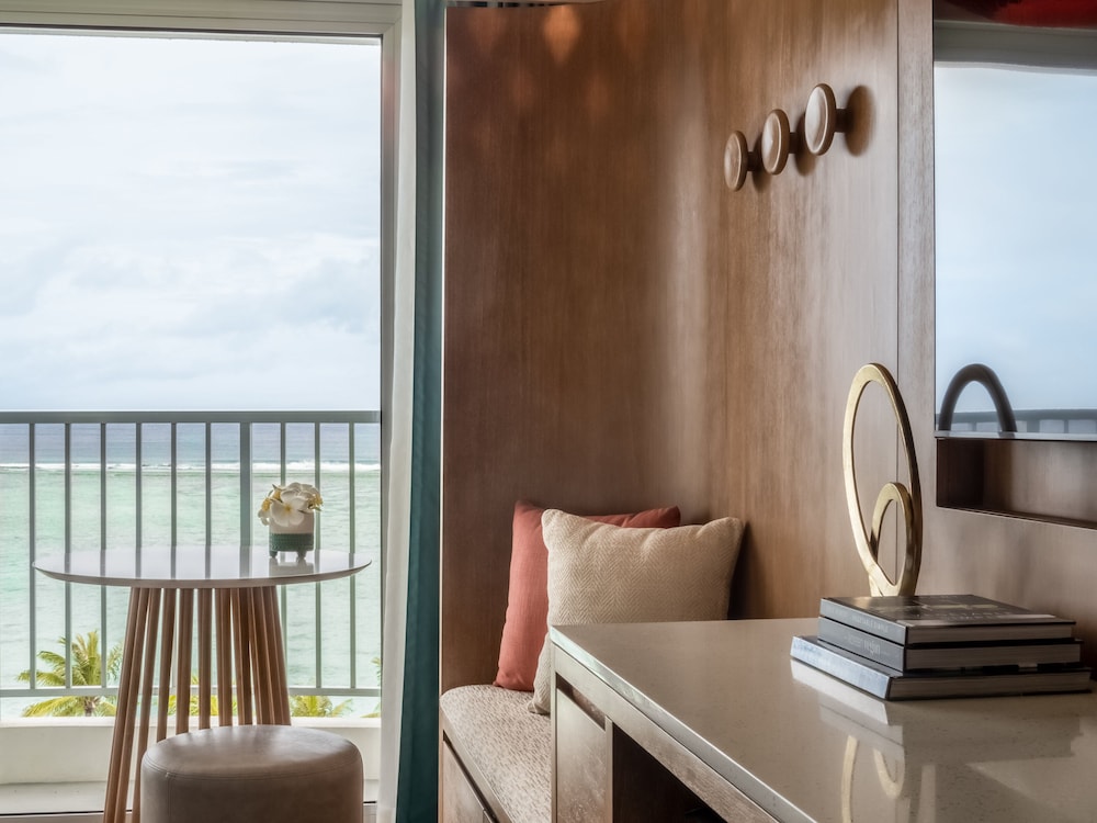 Crowne Plaza Resort Guam 73/95