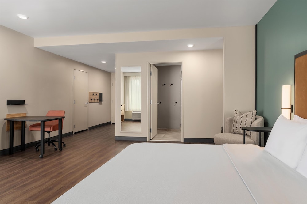 LivSmart Studios by Hilton Columbia Greystone 15/41