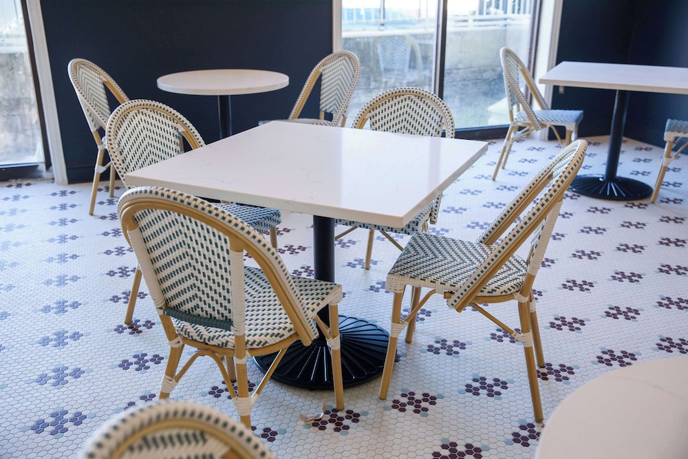 Mulberry, a Wyndham Hotel 38/46
