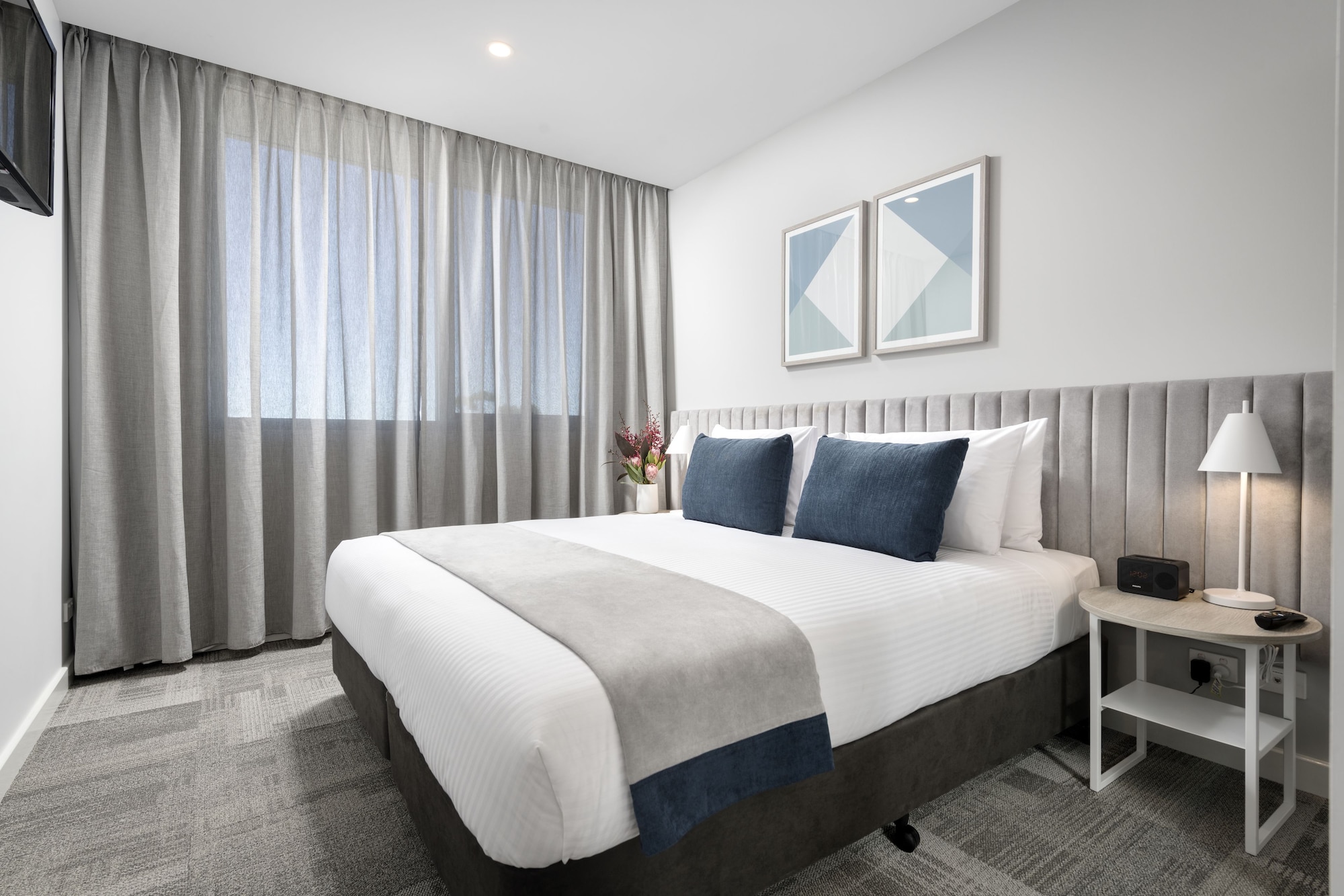 2 BEDROOMS, EXECUTIVE, APARTMENT