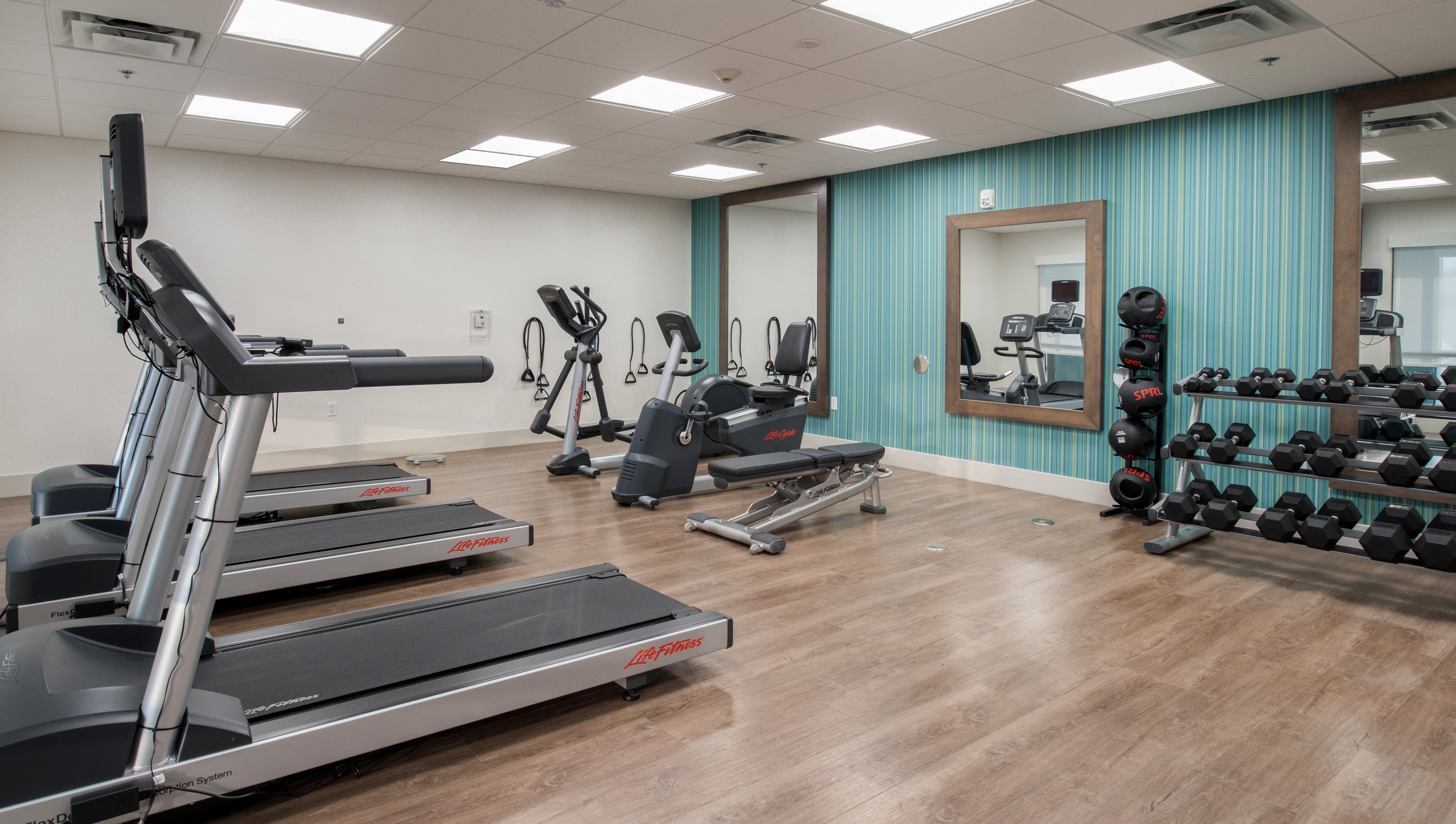 Holiday Inn Express Suites Racine 48/63