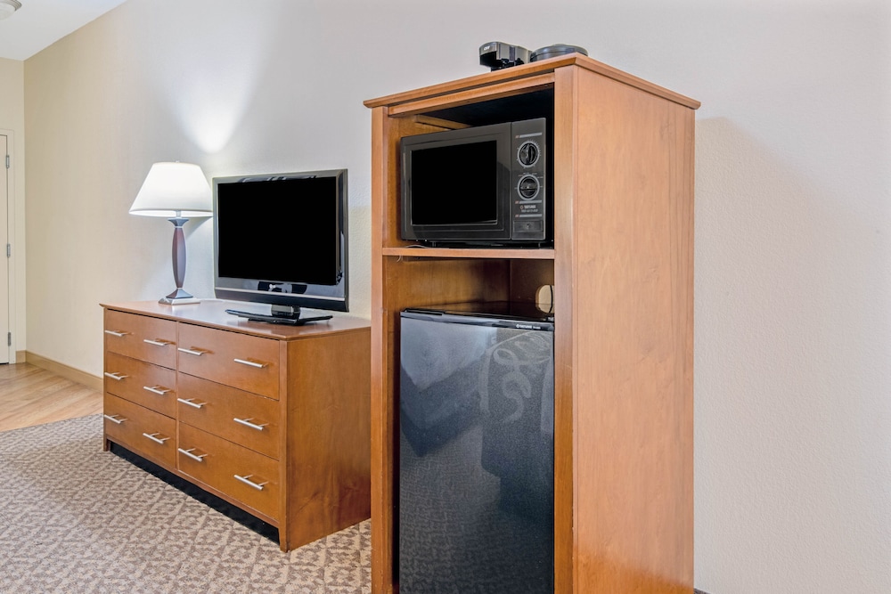 La Quinta Inn & Suites by Wyndham Lawton / Fort Sill 40/47