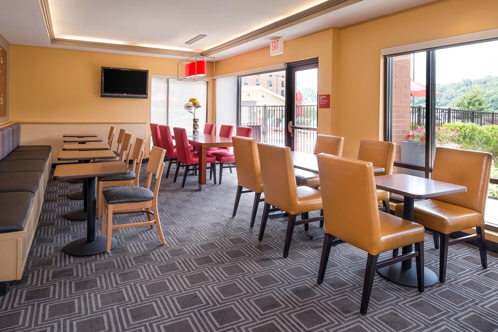 TownePlace Suites by Marriott Huntington 31/44