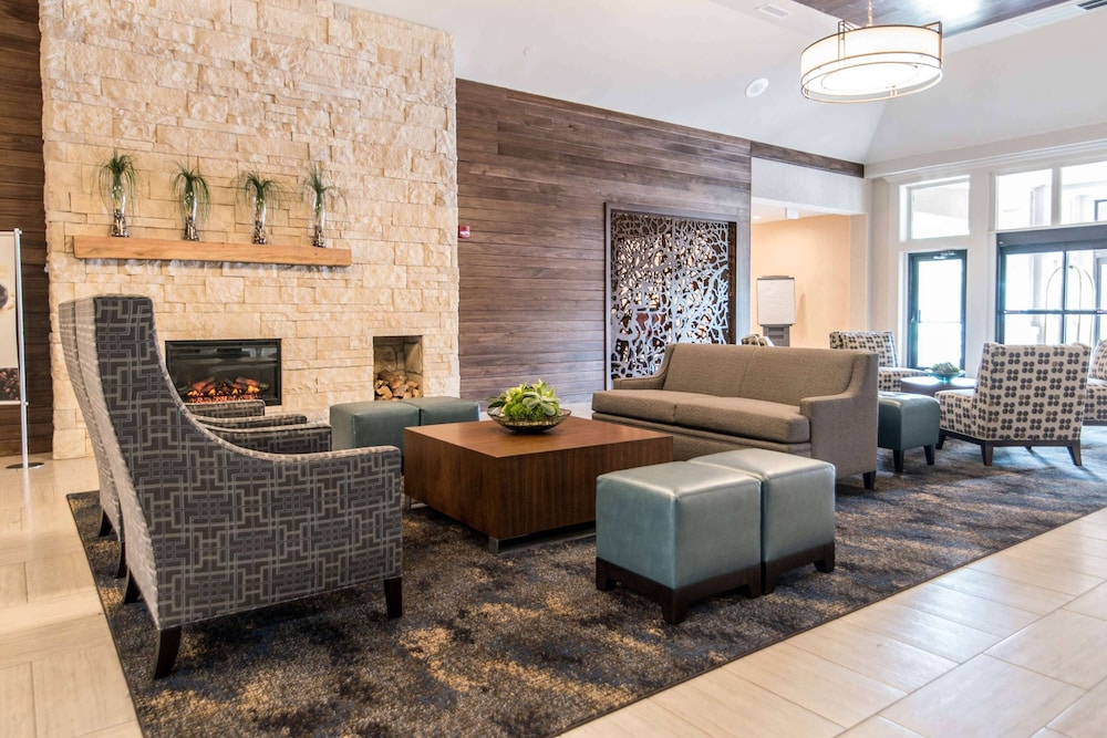 Wyndham Garden Westlake 42/83
