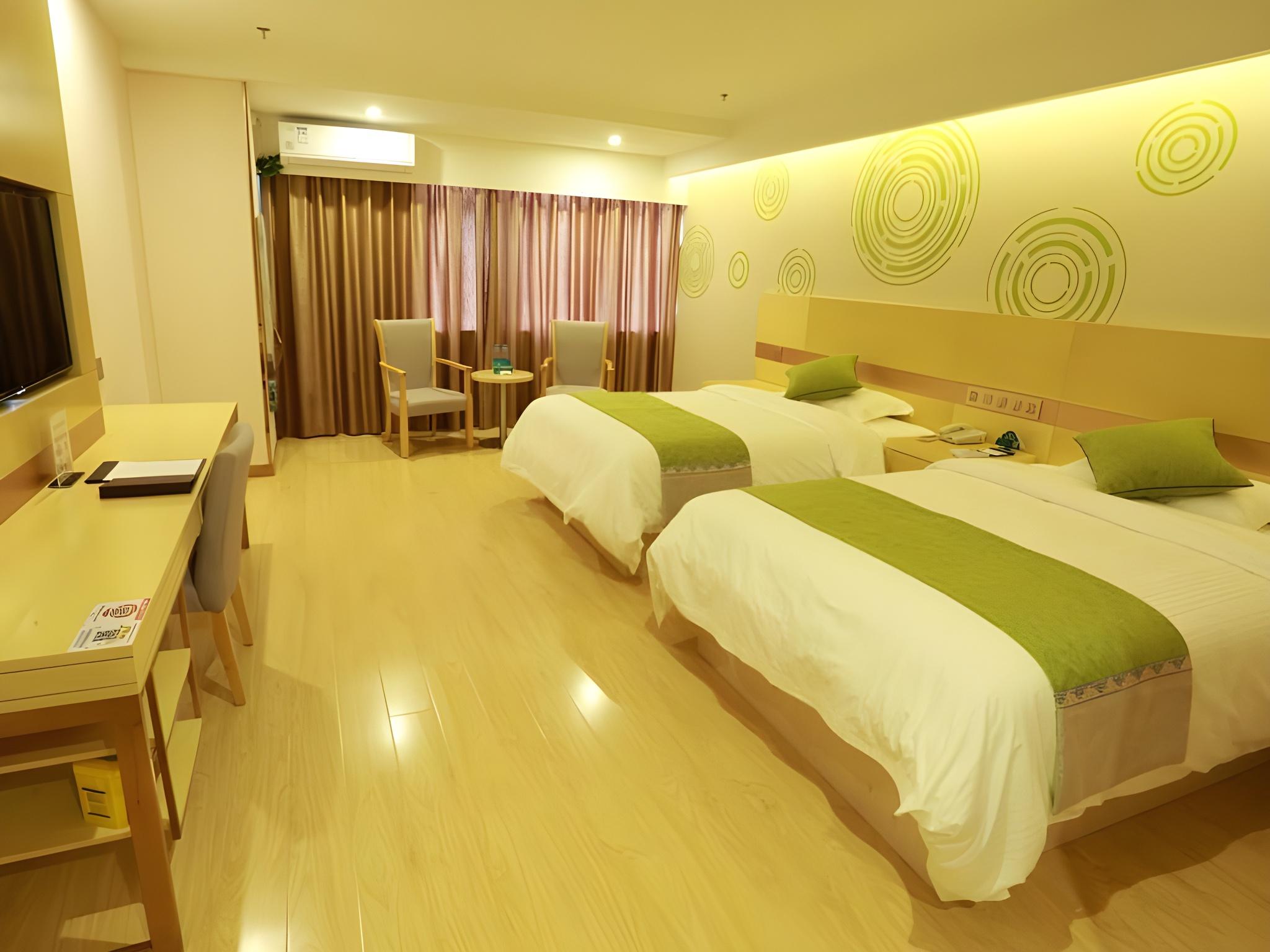 ROOM, TWIN BEDS