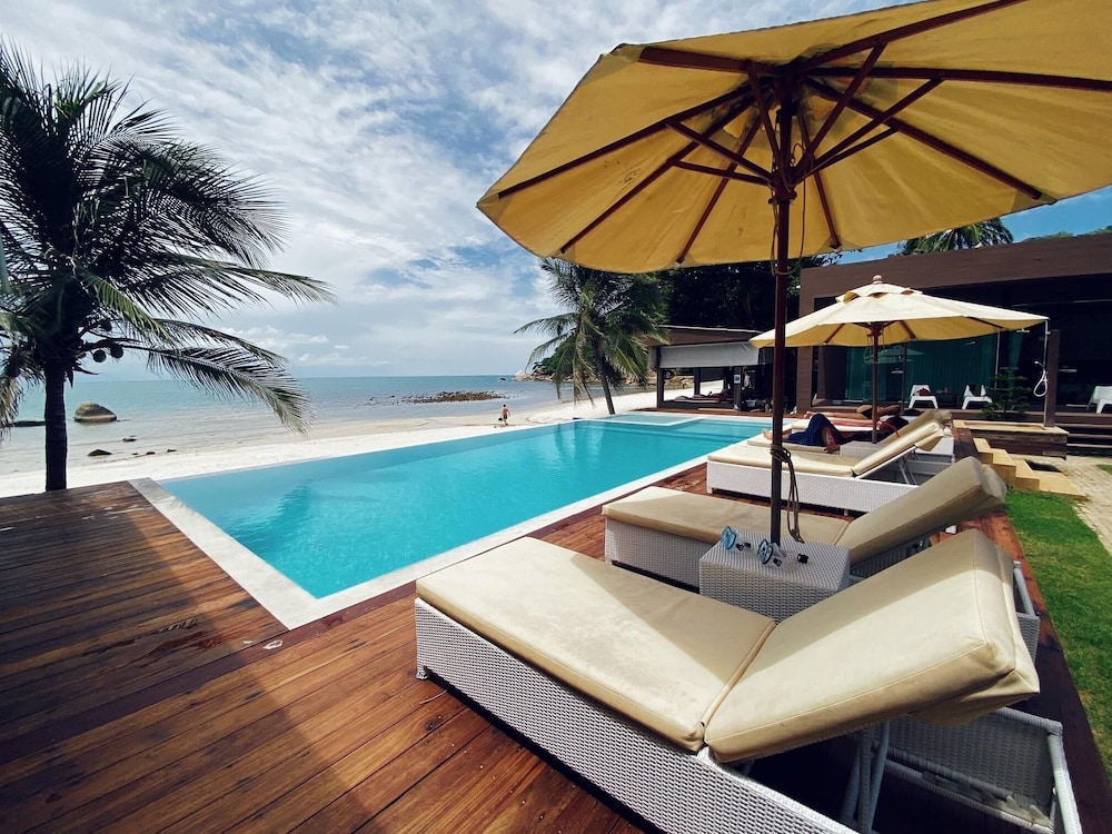 Silver Beach Resort 63/65