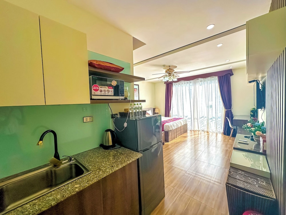 Ava Hotel & Apartment 8/48