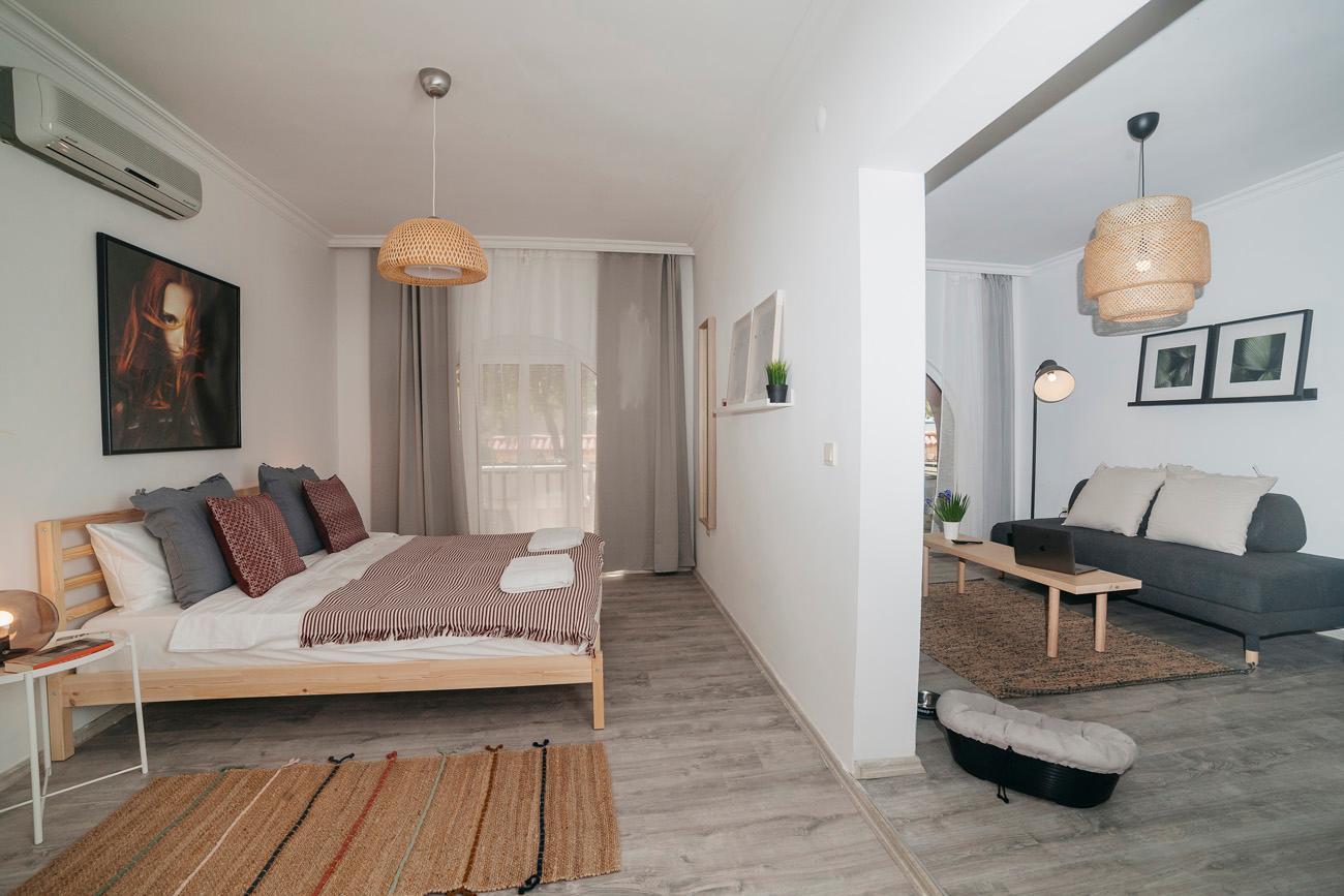 Garden, Studio, Queen Bed, Sofa
