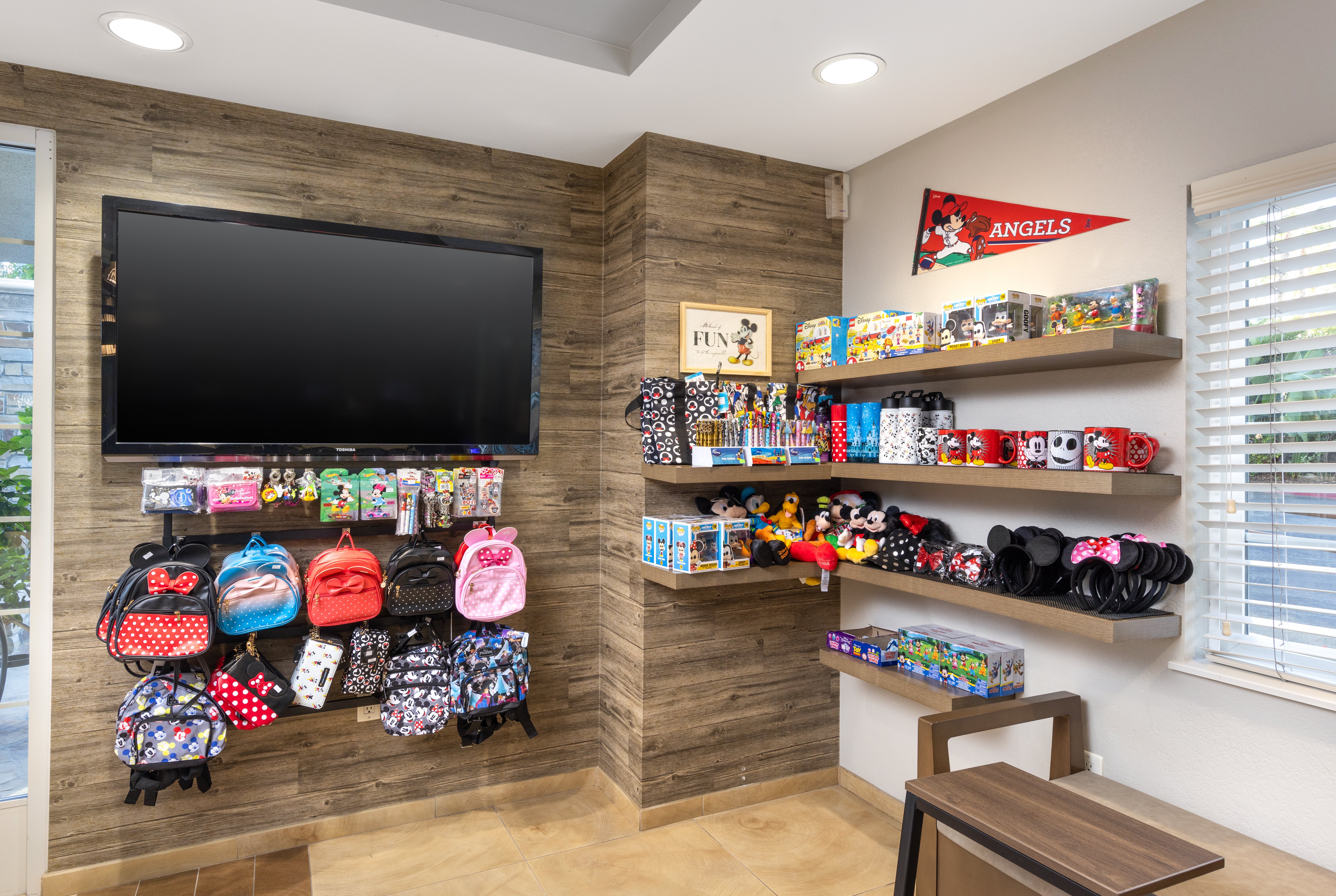 Candlewood Suites Anaheim - Resort Area 27/36