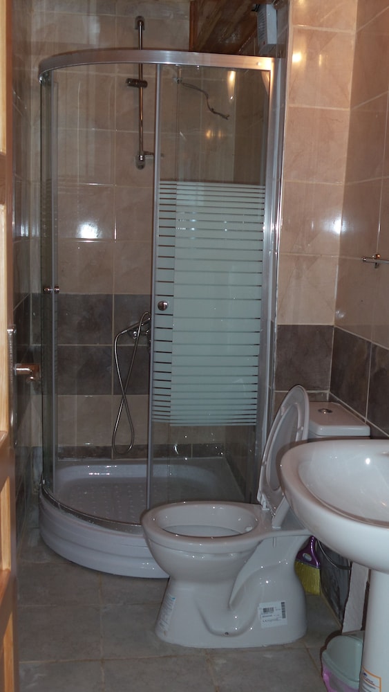 Ali Babas Guesthouse 41/42
