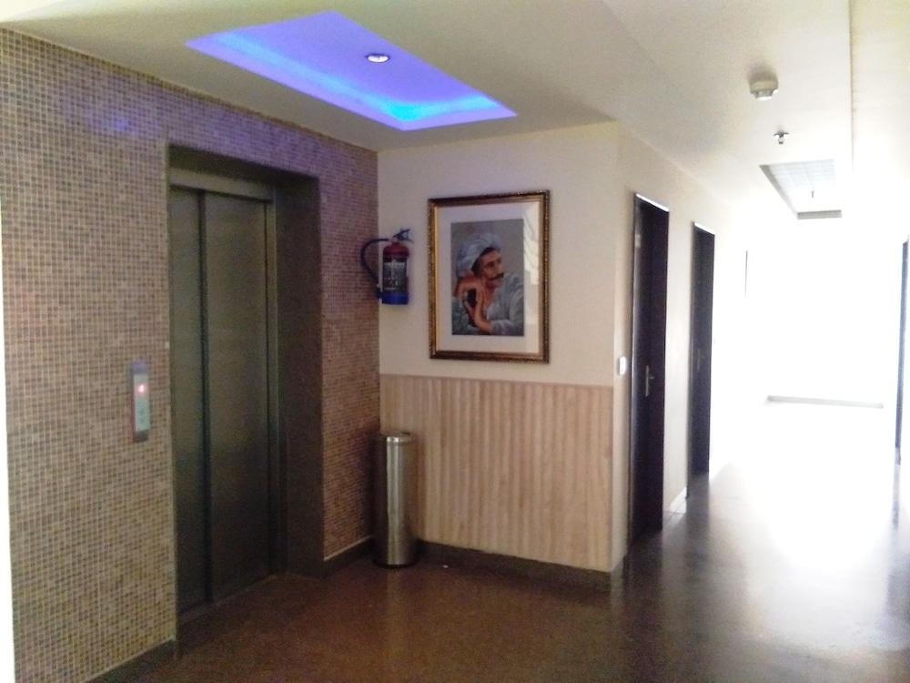 Hotel Karan Vilas 41/64