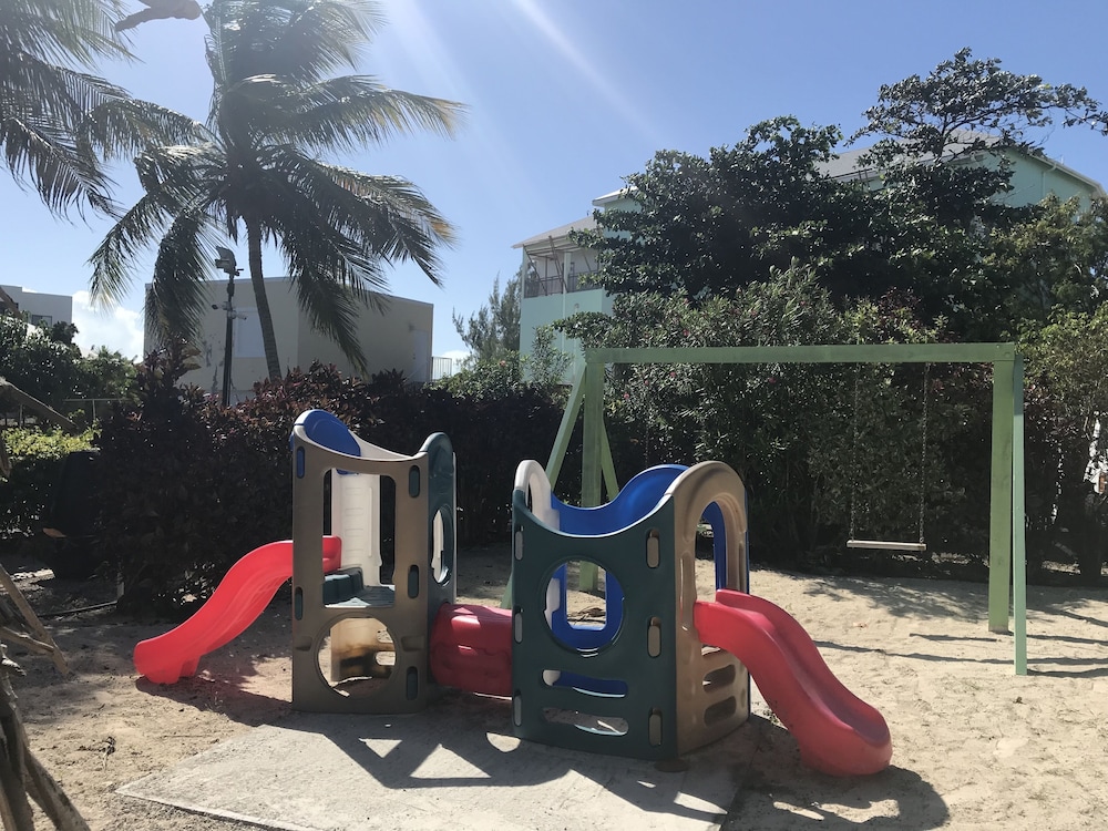 Ports of Call Resort 23/50