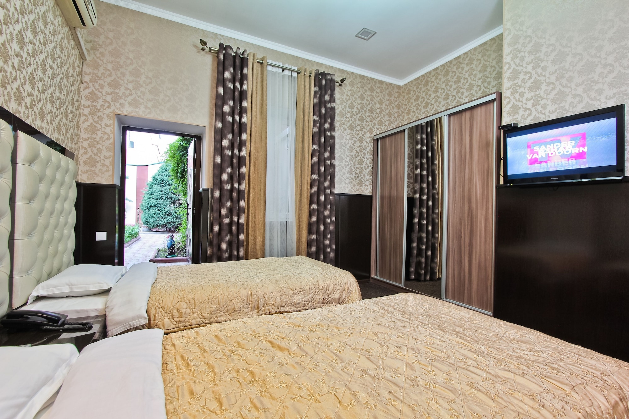 STANDARD, DOUBLE OR TWIN BED