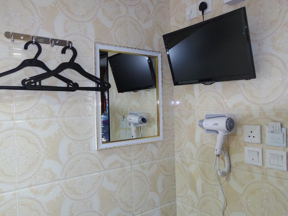 Marrigold Hostel 56/64
