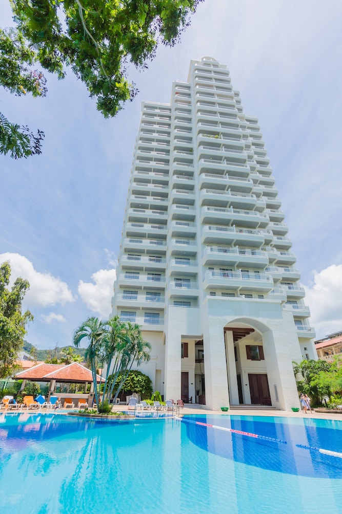 Waterfront Suites Phuket by Centara 7/76