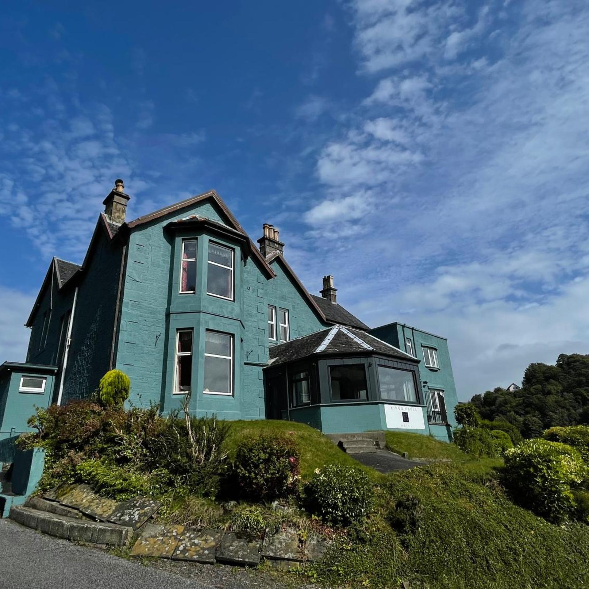 KINGS KNOLL HOTEL 2/53