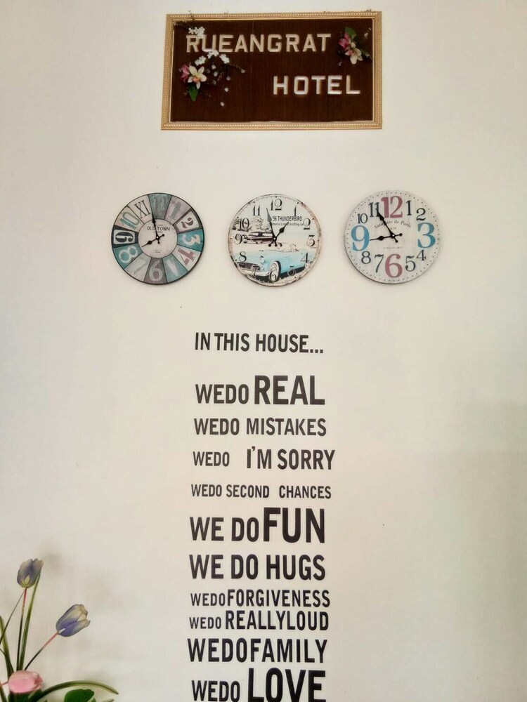 Rueangrat Hotel 31/51