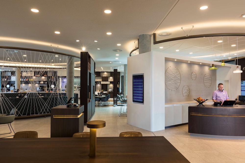 Lobby at Hyatt Place Frankfurt Airport, FRANKFURT