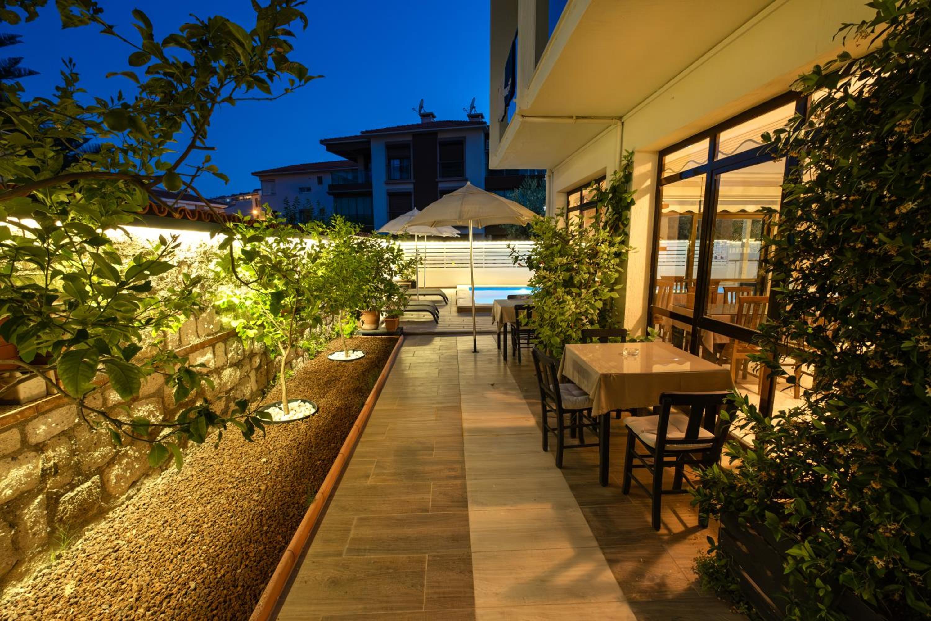 Bayram Hotel 42/50