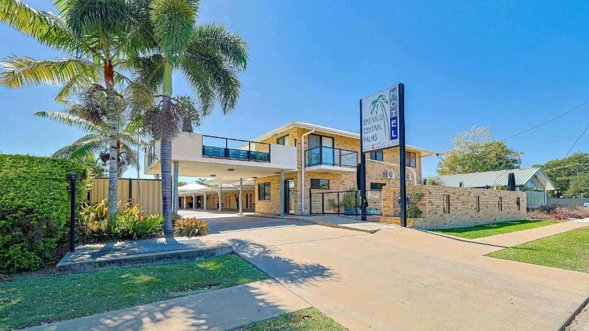 Emerald Central Palms Motel 3/5