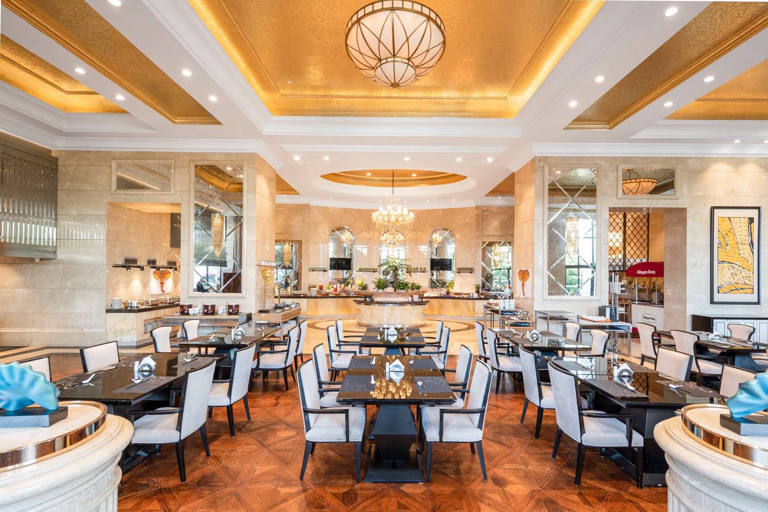 WYNDHAM GRAND XIAMEN HAICANG 33/50