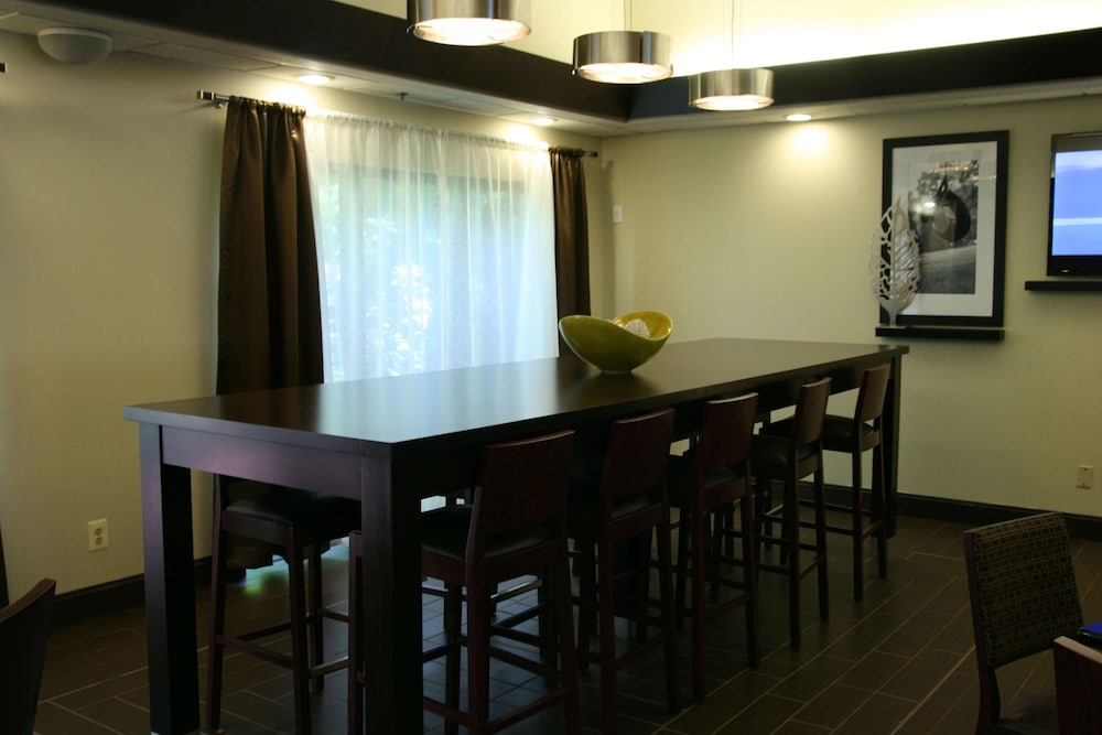 Hampton Inn Stroudsburg Poconos 37/45