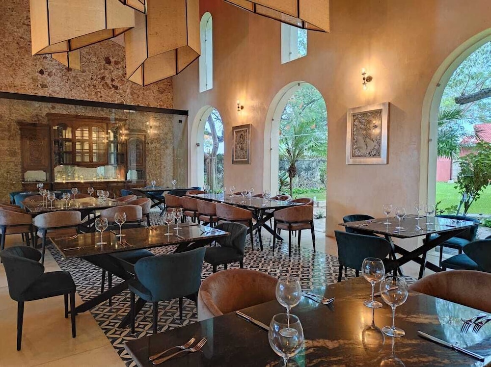 Hacienda Santa Cruz 61/68