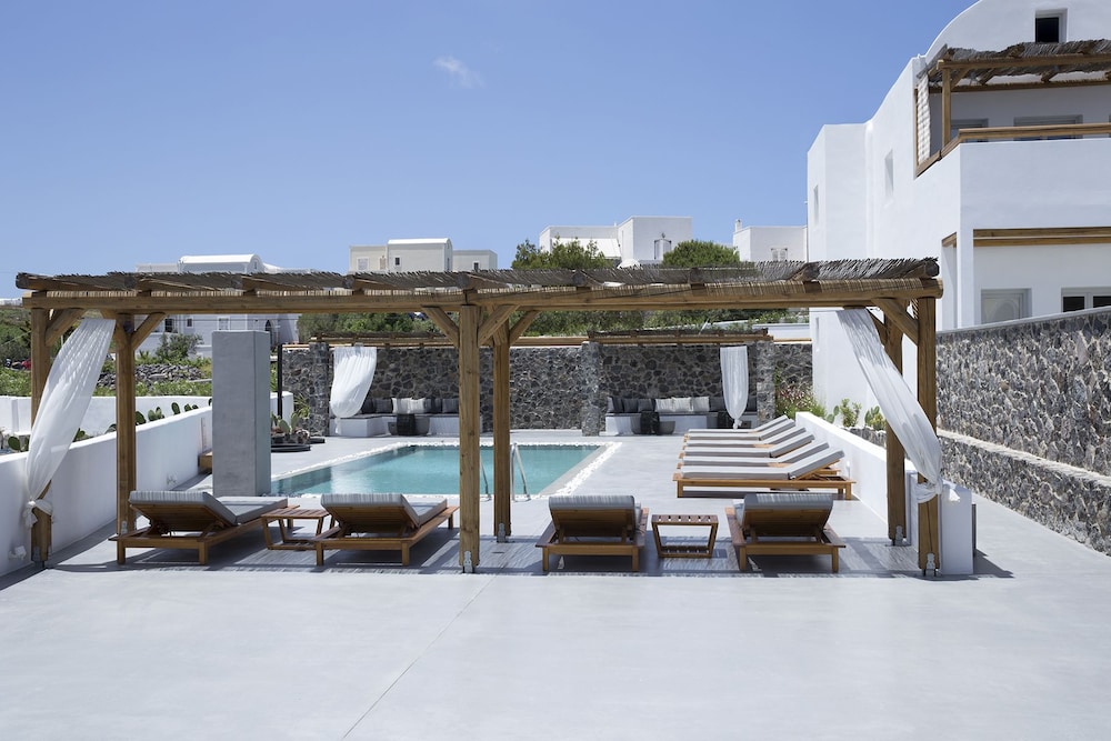 June Twenty Suites 4/50