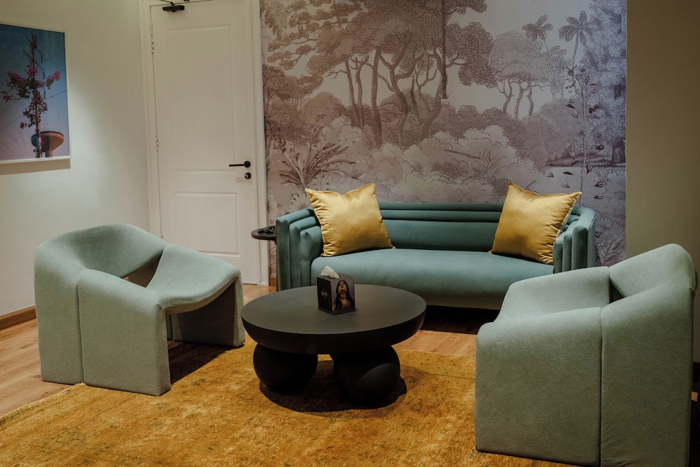 Ambiance Boutique Art Hotel Islamabad 60/78
