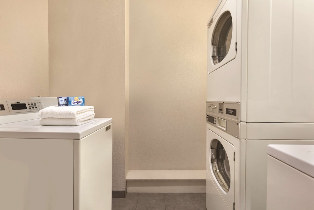 Country Inn & Suites By Radisson Fresno North CA 52/52