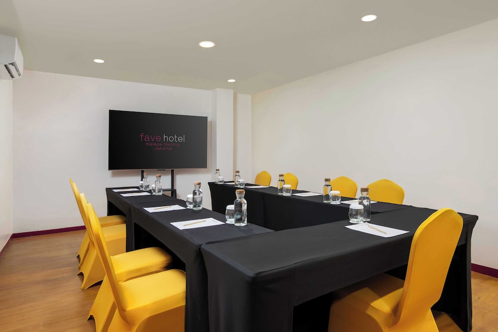 favehotel Kelapa Gading 42/54
