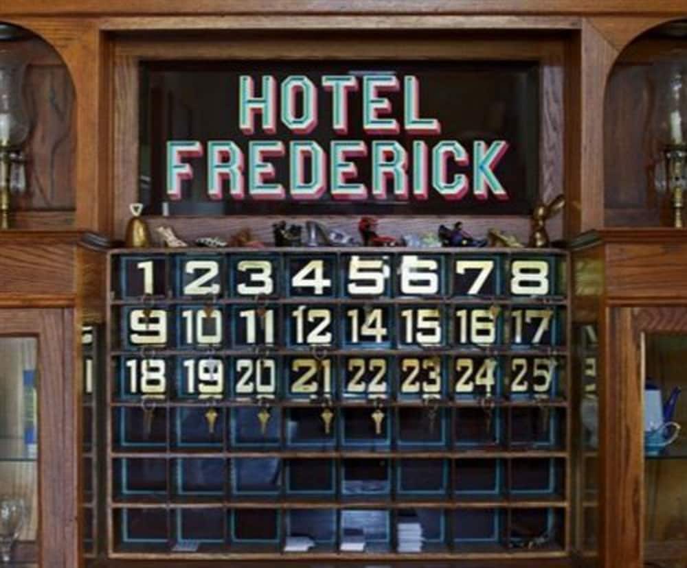 Hotel Frederick 3/50