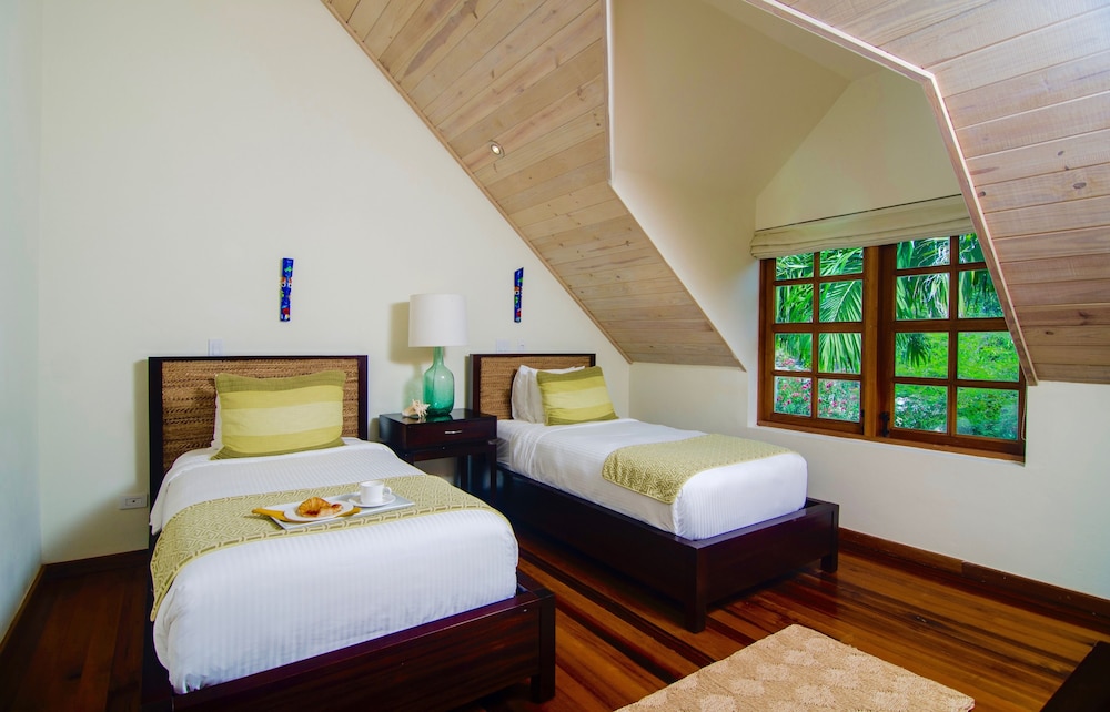 Nonsuch Bay Resort 6/33
