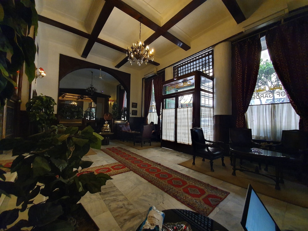 Carlton Hotel 3/49