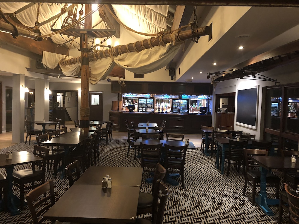 The Riverside Inn 31/49
