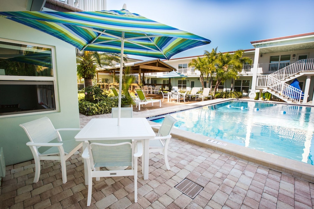 Sun Dek Beach House 9/56