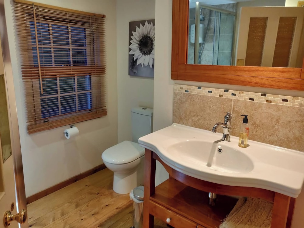 Whitehouse Guest House 45/50