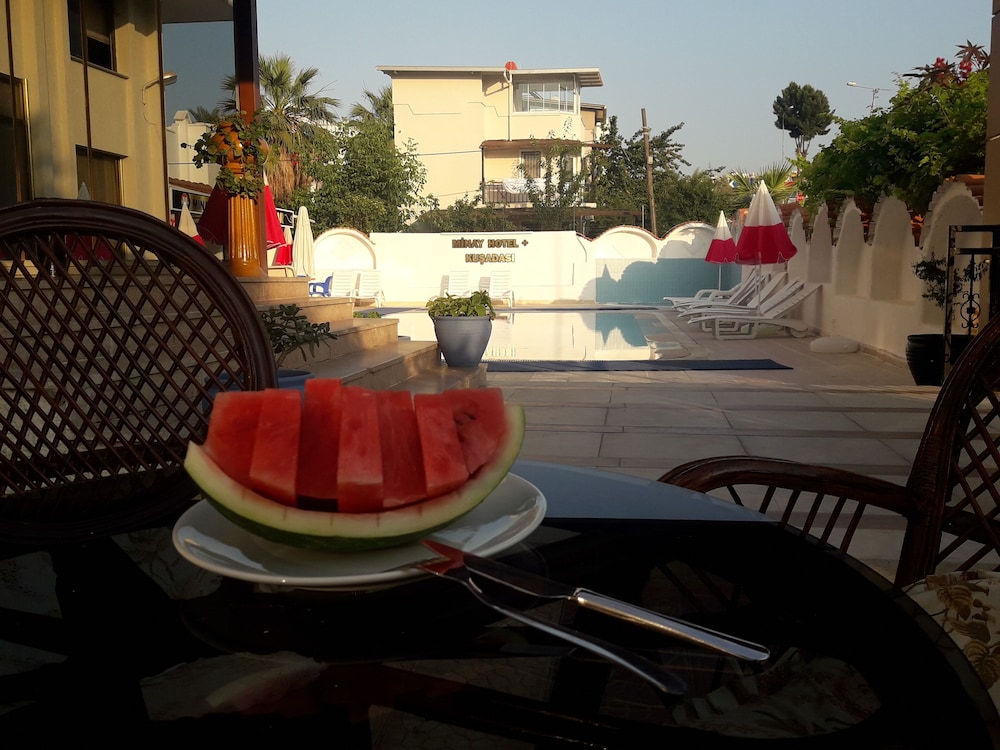 Minay Hotel 14/15