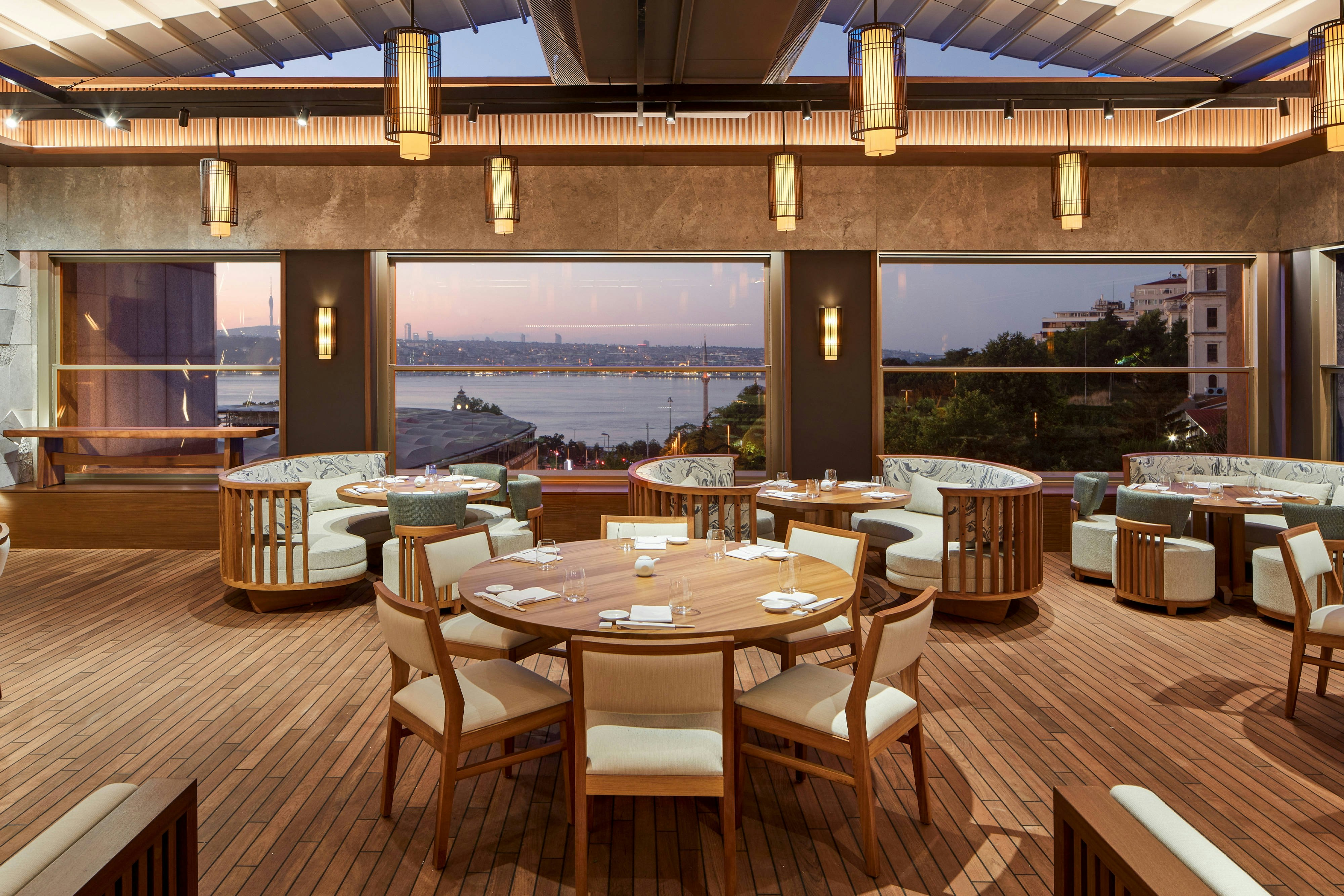 The Ritz Carlton Istanbul 33/50